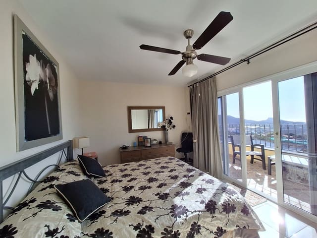 5 slaapkamer Villa te koop in Valle de San Lorenzo, Arona met zwembad garage - € 675.000 (Ref: 8816580)