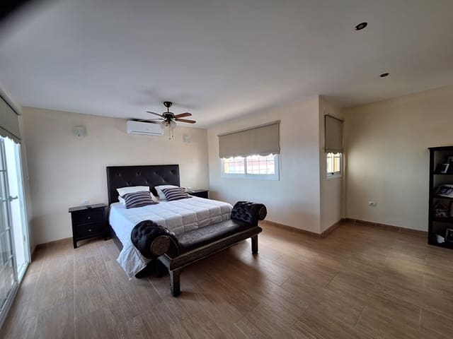 4 soveværelse Villa til salg i Golf del Sur, San Miguel de Abona med swimmingpool - € 1.600.000 (Ref: 8840311)