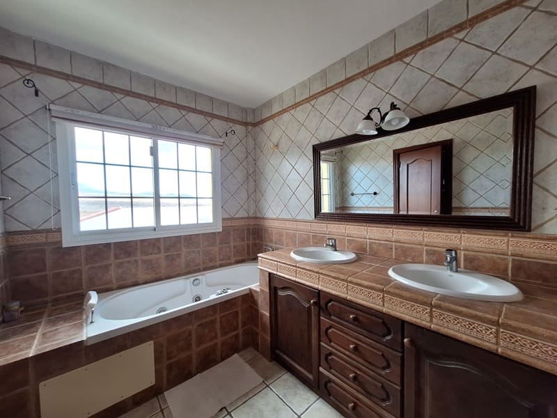 4 soveværelse Villa til salg i Golf del Sur med swimmingpool - € 1.600.000 (Ref: 8840311)