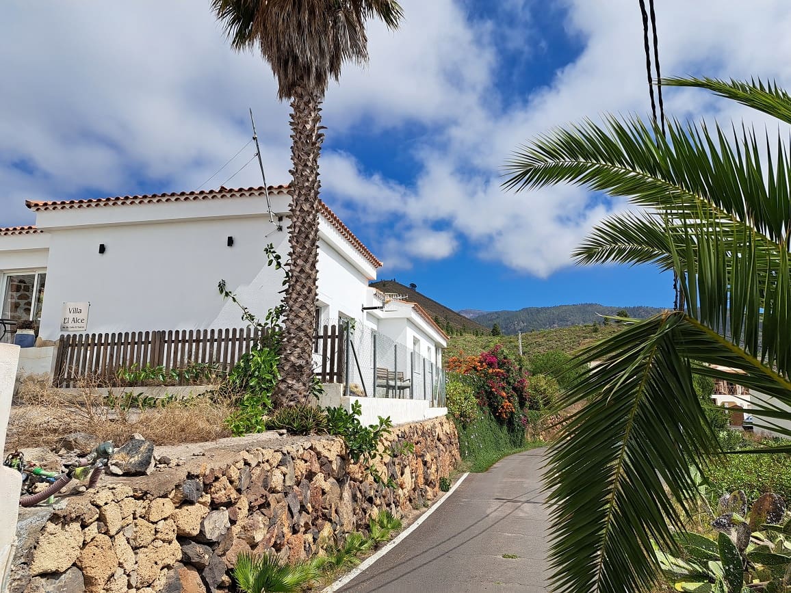 3 soveværelse Villa til salg i El Fronton med swimmingpool garage - € 425.000 (Ref: 8853165)