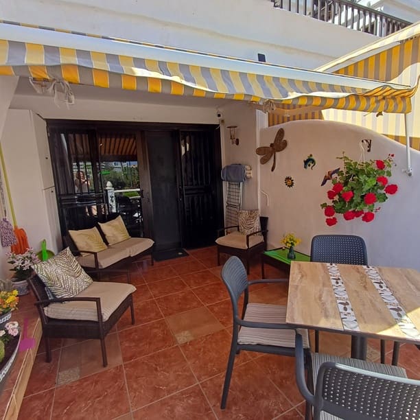 2 soveværelse Lejlighed til salg i Amarilla Golf med swimmingpool - € 269.900 (Ref: 8885415)