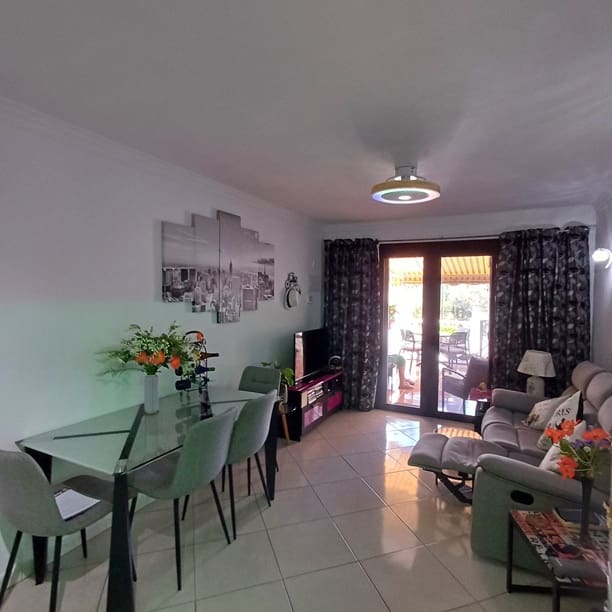 2 soveværelse Lejlighed til salg i Amarilla Golf med swimmingpool - € 269.900 (Ref: 8885415)