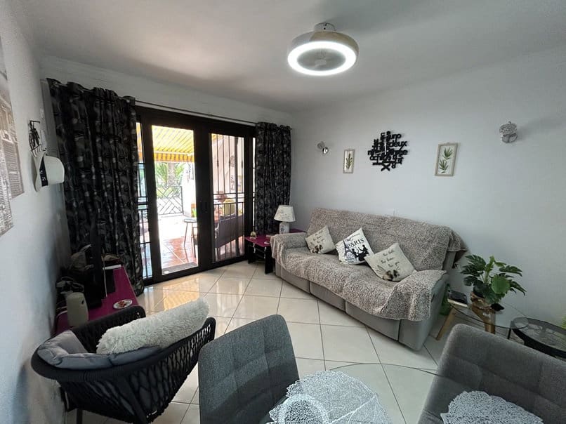 Apartamento de 2 habitaciones en Amarilla Golf en venta con piscina - 265.000 € (Ref: 8885415)