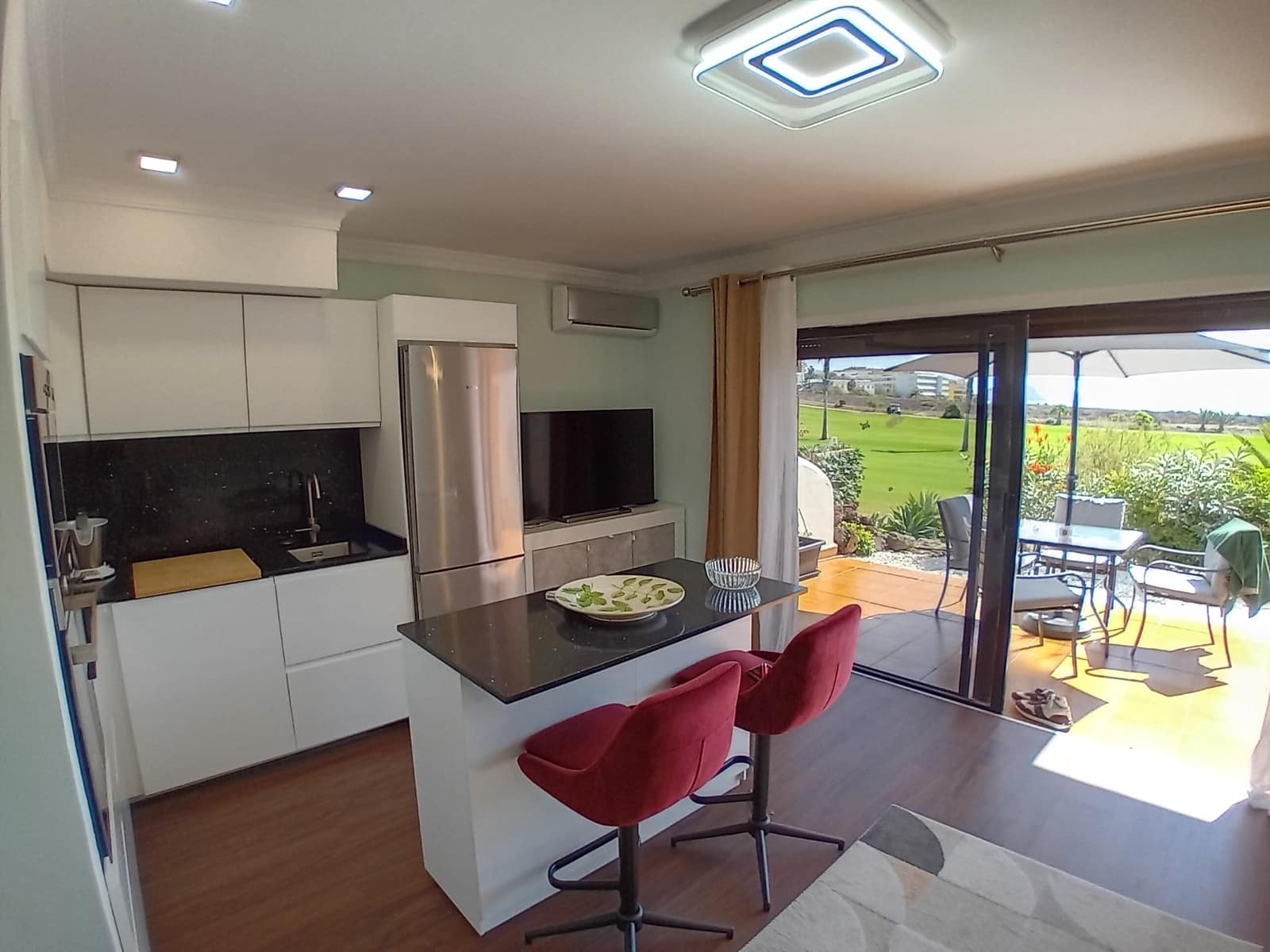 1 Zimmer Apartment zu verkaufen in Amarilla Golf mit Pool - 249.900 € (Ref: 8893795)