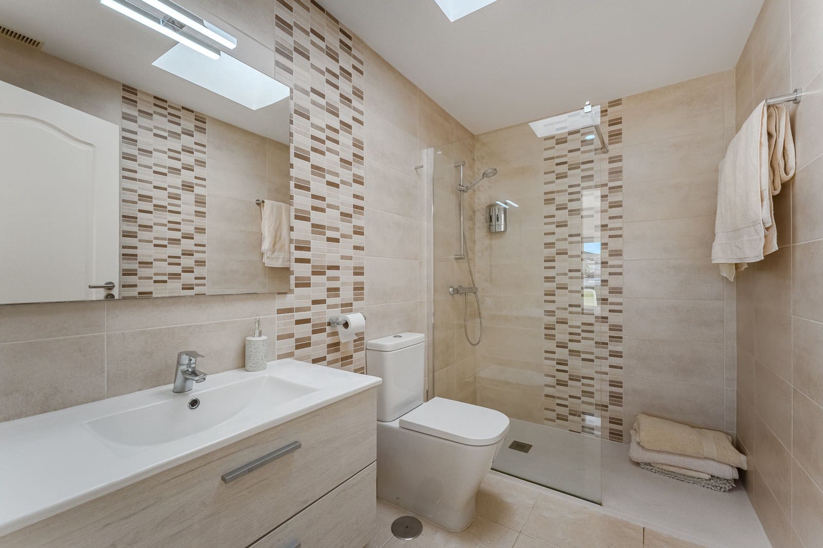 3 bedroom Penthouse for sale in Palm-Mar with pool - € 499,000 (Ref: 9493936)