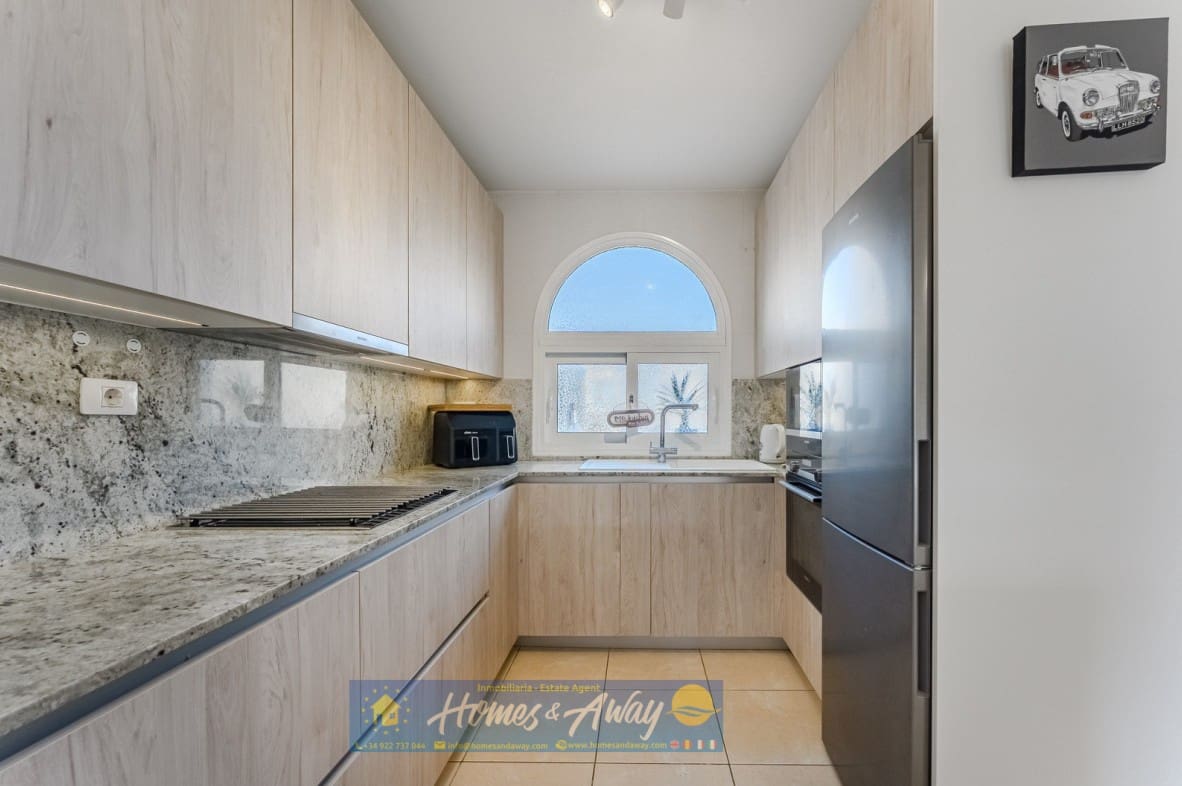 Ático de 3 habitaciones en Palm-Mar en venta con piscina garaje - 499.000 € (Ref: 9493936)