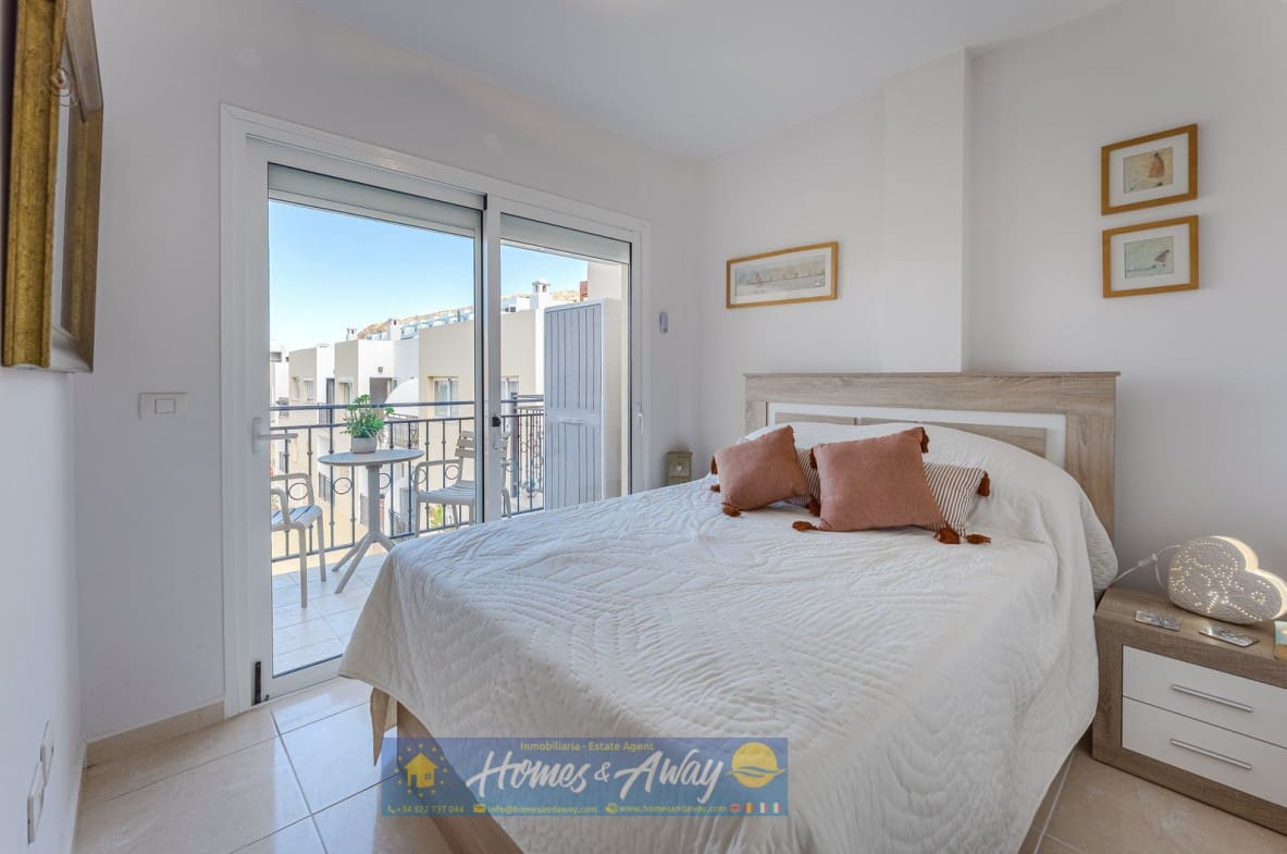 Ático de 3 habitaciones en Palm-Mar en venta con piscina garaje - 499.000 € (Ref: 9493936)