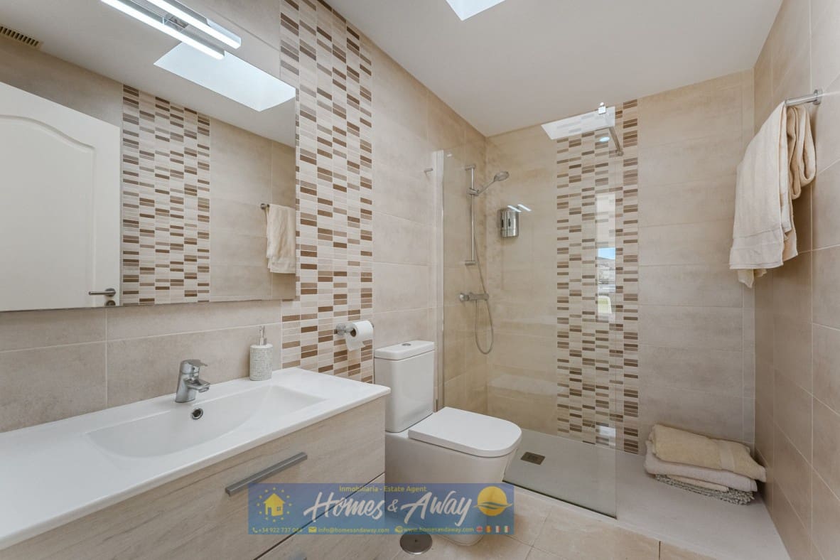 Ático de 3 habitaciones en Palm-Mar en venta con piscina garaje - 499.000 € (Ref: 9493936)