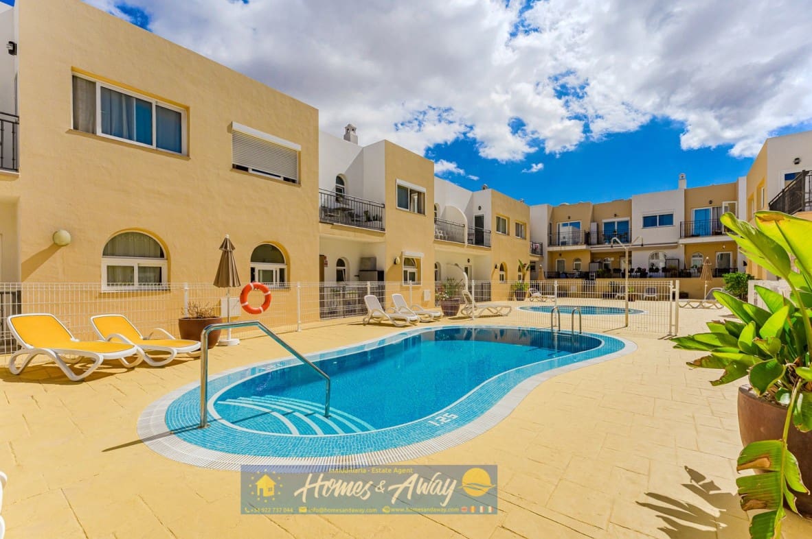 Ático de 3 habitaciones en Palm-Mar en venta con piscina garaje - 499.000 € (Ref: 9493936)