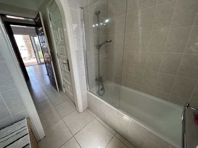 2 slaapkamer Villa te koop in Golf del Sur, San Miguel de Abona met zwembad garage - € 399.995 (Ref: 9539902)