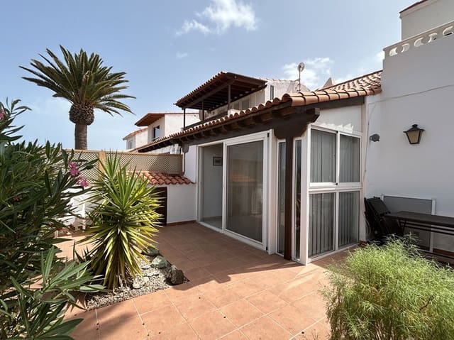 2 slaapkamer Villa te koop in Golf del Sur, San Miguel de Abona met zwembad garage - € 399.995 (Ref: 9539902)