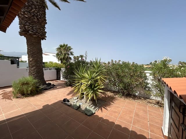 2 slaapkamer Villa te koop in Golf del Sur, San Miguel de Abona met zwembad garage - € 399.995 (Ref: 9539902)