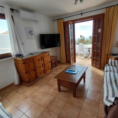 2 slaapkamer Appartement te koop in Golf del Sur, San Miguel de Abona met zwembad - € 259.000 (Ref: 9730830)