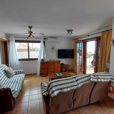 2 slaapkamer Appartement te koop in Golf del Sur, San Miguel de Abona met zwembad - € 259.000 (Ref: 9730830)