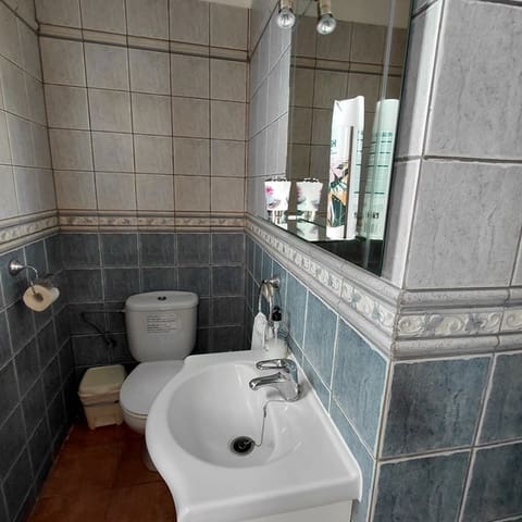 2 slaapkamer Appartement te koop in Golf del Sur, San Miguel de Abona met zwembad - € 259.000 (Ref: 9730830)