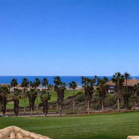 2 slaapkamer Appartement te koop in Golf del Sur, San Miguel de Abona met zwembad - € 259.000 (Ref: 9730830)