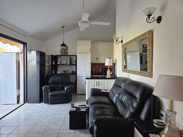 Apartamento de 1 habitación en Amarilla Golf, San Miguel de Abona en venta con piscina - 232.500 € (Ref: 9747327)