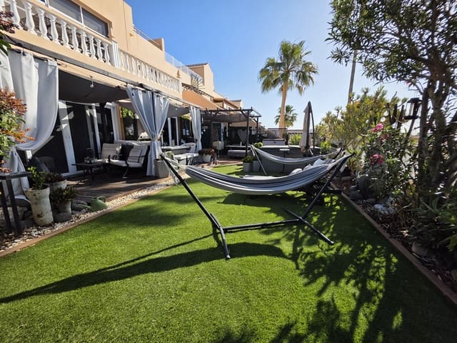 3 chambre Appartement à vendre à Golf del Sur, San Miguel de Abona avec piscine garage - 395 000 € (Ref: 9779158)