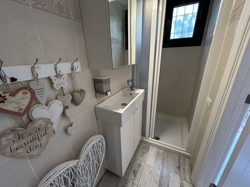 3 makuuhuone Omakotitalo myytävänä paikassa Las Chafiras (San Miguel) mukana uima-altaan - 390 000 € (Ref: 9810411)