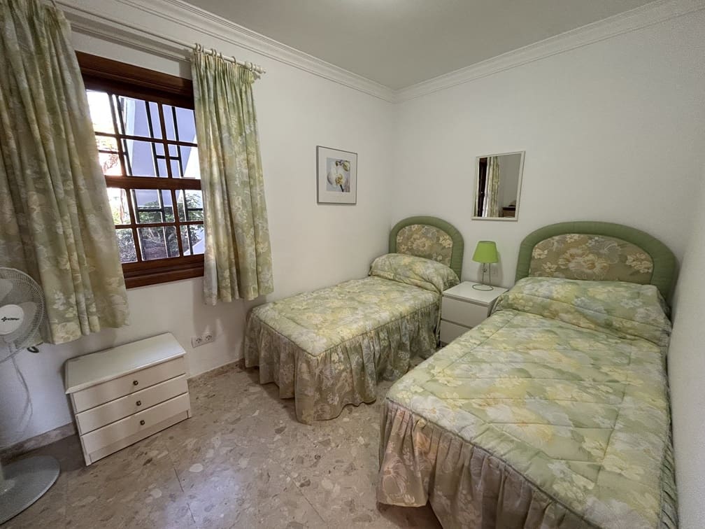 Apartamento de 2 habitaciones en Amarilla Golf en venta con piscina - 269.000 € (Ref: 9815033)
