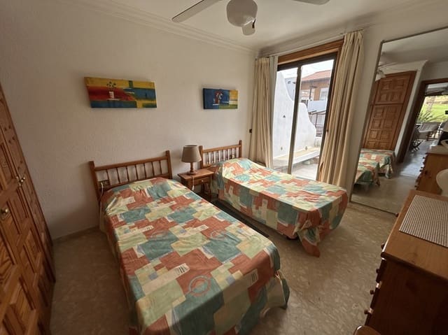 Apartamento de 2 habitaciones en Amarilla Golf, San Miguel de Abona en venta con piscina - 279.000 € (Ref: 9953360)