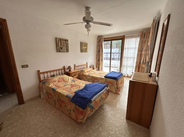 Apartamento de 2 habitaciones en Amarilla Golf, San Miguel de Abona en venta con piscina - 279.000 € (Ref: 9953360)