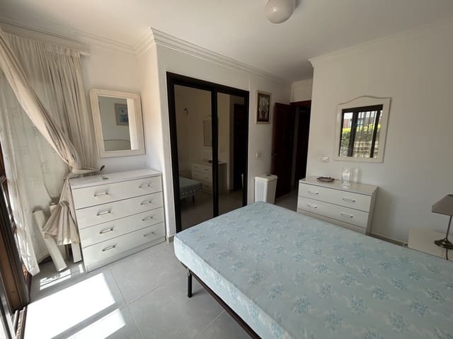 2 soverom Leilighet til salgs i Amarilla Golf, San Miguel de Abona med svømmebasseng - € 240 000 (Ref: 9983921)