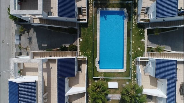 2 sovrum Takvåning till salu i Oliva Playa, Oliva med pool garage - 249 000 € (Ref: 10034521)