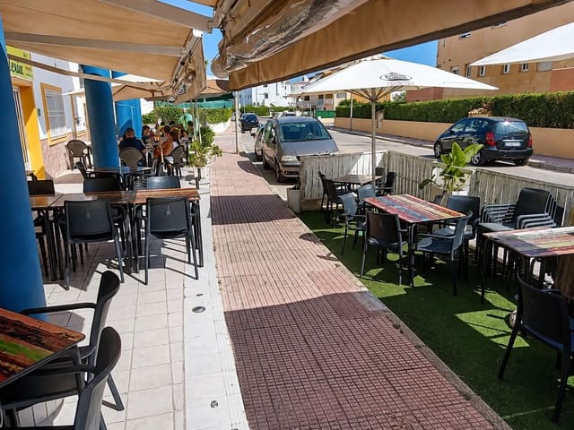 2 sovrum Kommersiell till salu i Oliva Playa, Oliva - 325 000 € (Ref: 10055736)