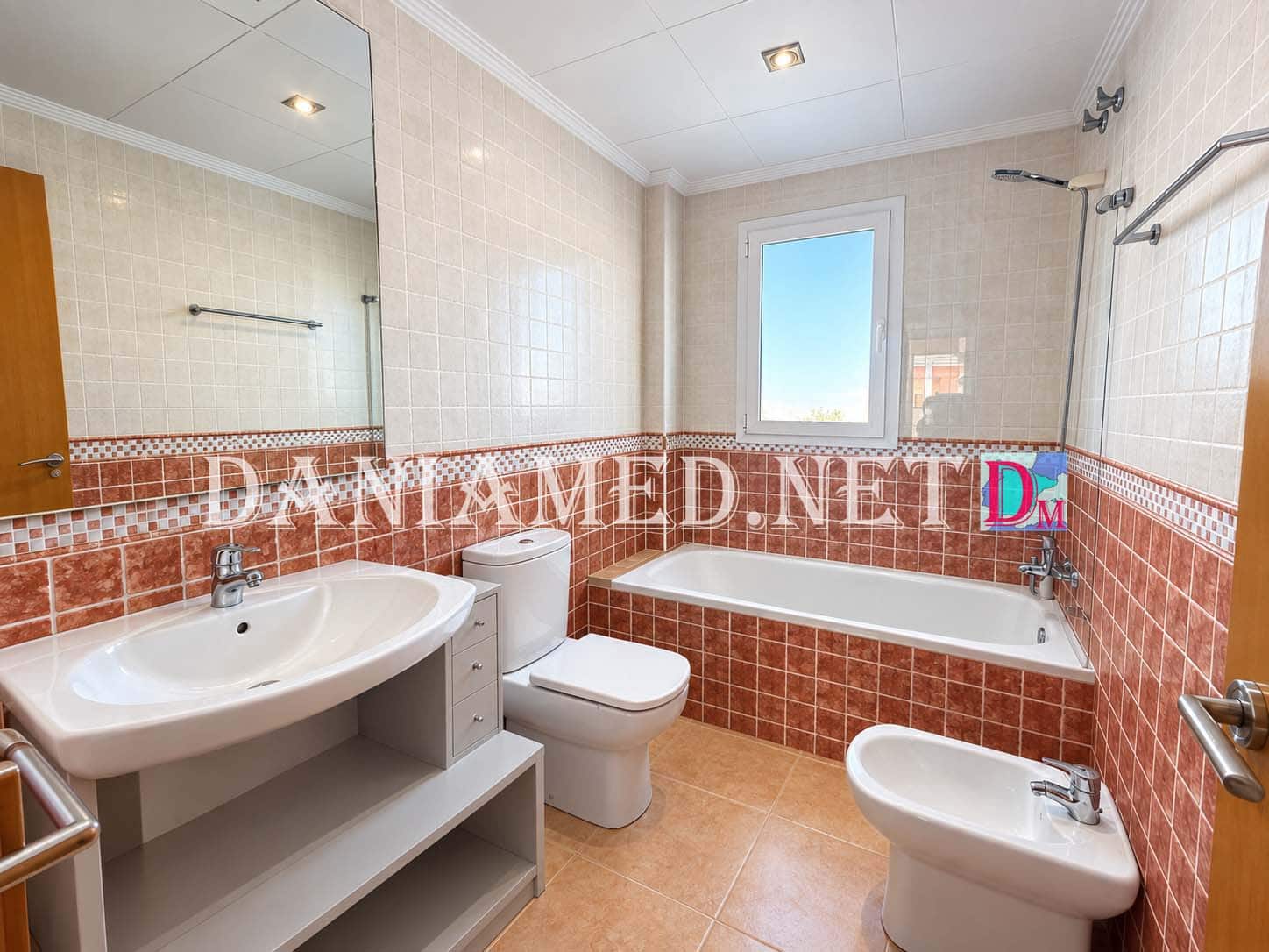 3 sypialnia Dom szeregowy na sprzedaż w Ondara z garażem - 370 000 € (Ref: 10101170)