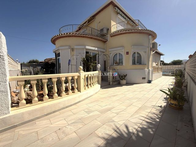 3 sovrum Villa till salu i Els Poblets med pool garage - 440 000 € (Ref: 10101171)