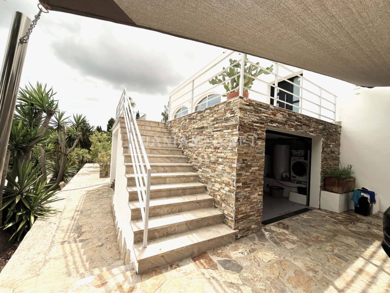 3 soveværelse Villa til salg i Monte Pego med swimmingpool garage - € 895.000 (Ref: 7618611)