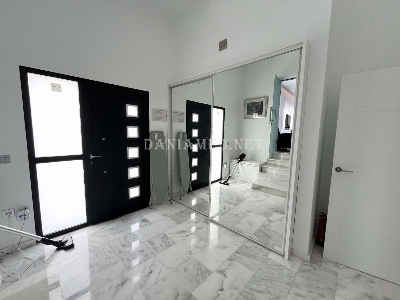 3 soveværelse Villa til salg i Monte Pego med swimmingpool garage - € 895.000 (Ref: 7618611)