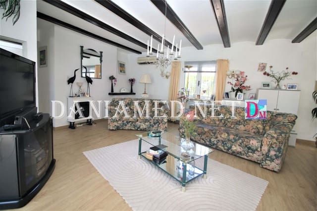 4 sypialnia Willa na sprzedaż w Els Poblets z basenem garażem - 595 000 € (Ref: 7674386)