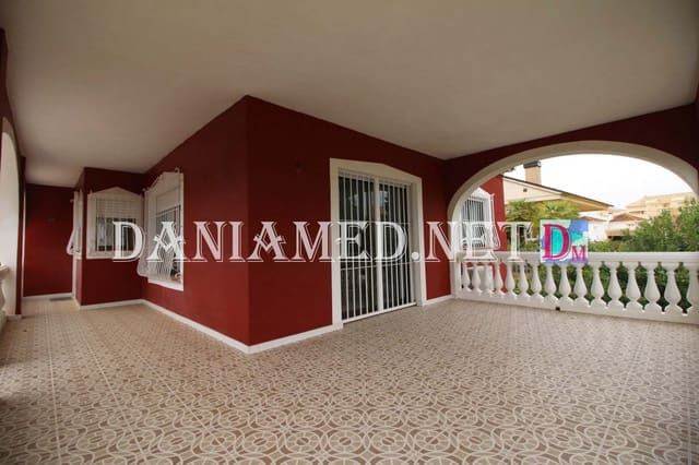 5 sovrum Villa till salu i Dénia med garage - 649 000 € (Ref: 8277628)