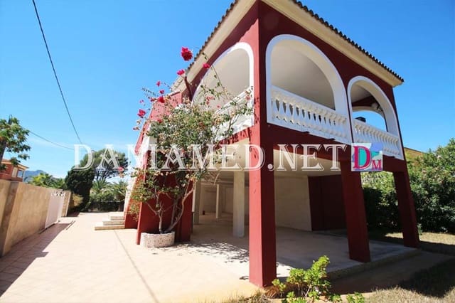 5 sovrum Villa till salu i Dénia med garage - 649 000 € (Ref: 8277628)