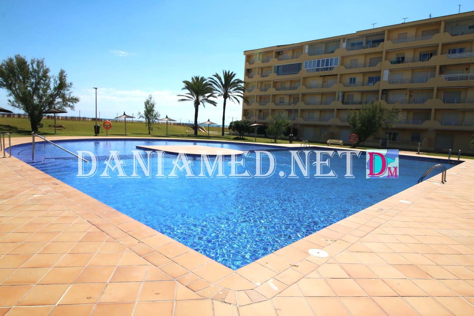 3 bedroom Apartment for sale in Denia with pool garage - € 280,000 (Ref: 8411893)