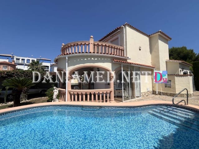 4 soveværelse Villa til salg i Dénia med garage - € 380.000 (Ref: 8475304)