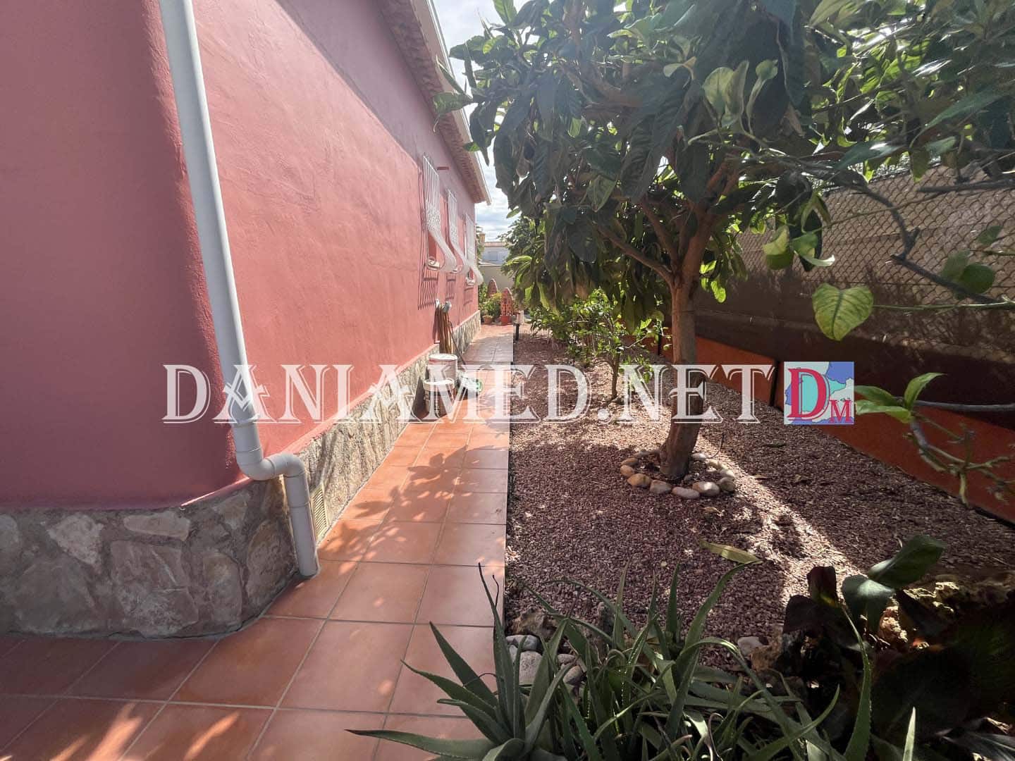 3 bedroom Villa for sale in Els Poblets with garage - € 325,000 (Ref: 8550303)