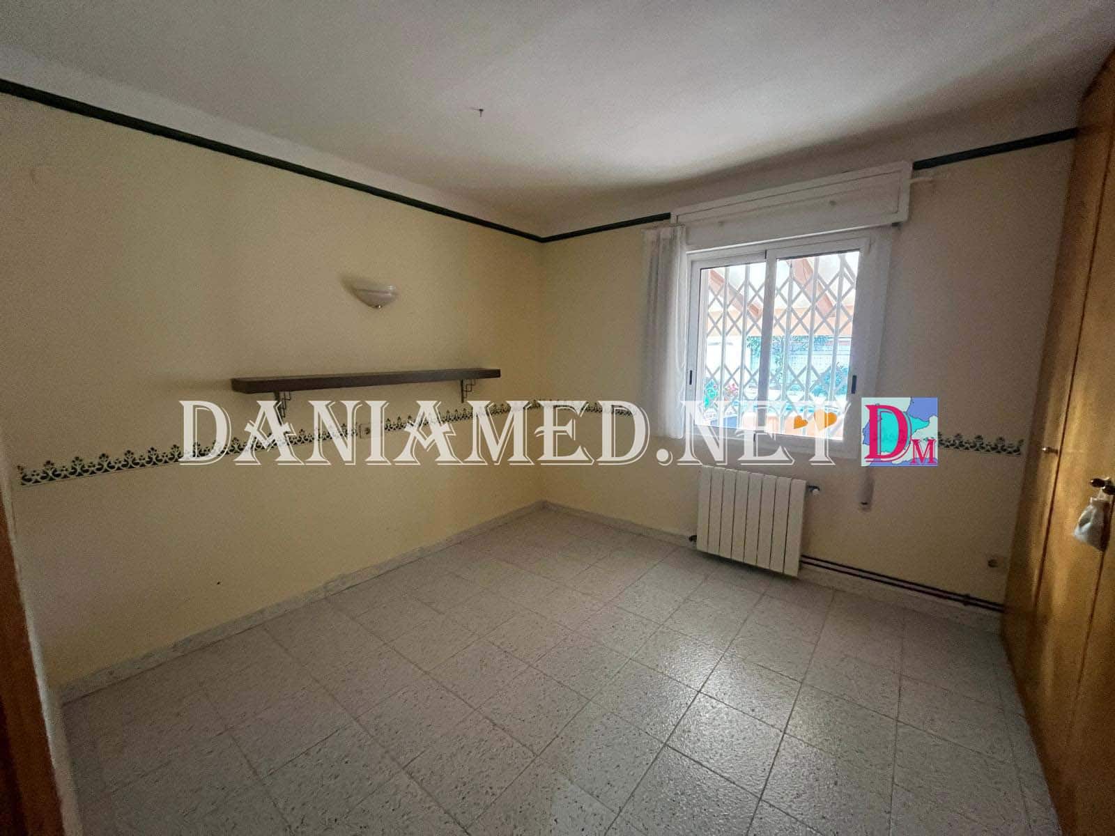 4 soverom Villa til salgs i Denia med svømmebasseng garasje - € 460 000 (Ref: 8855952)