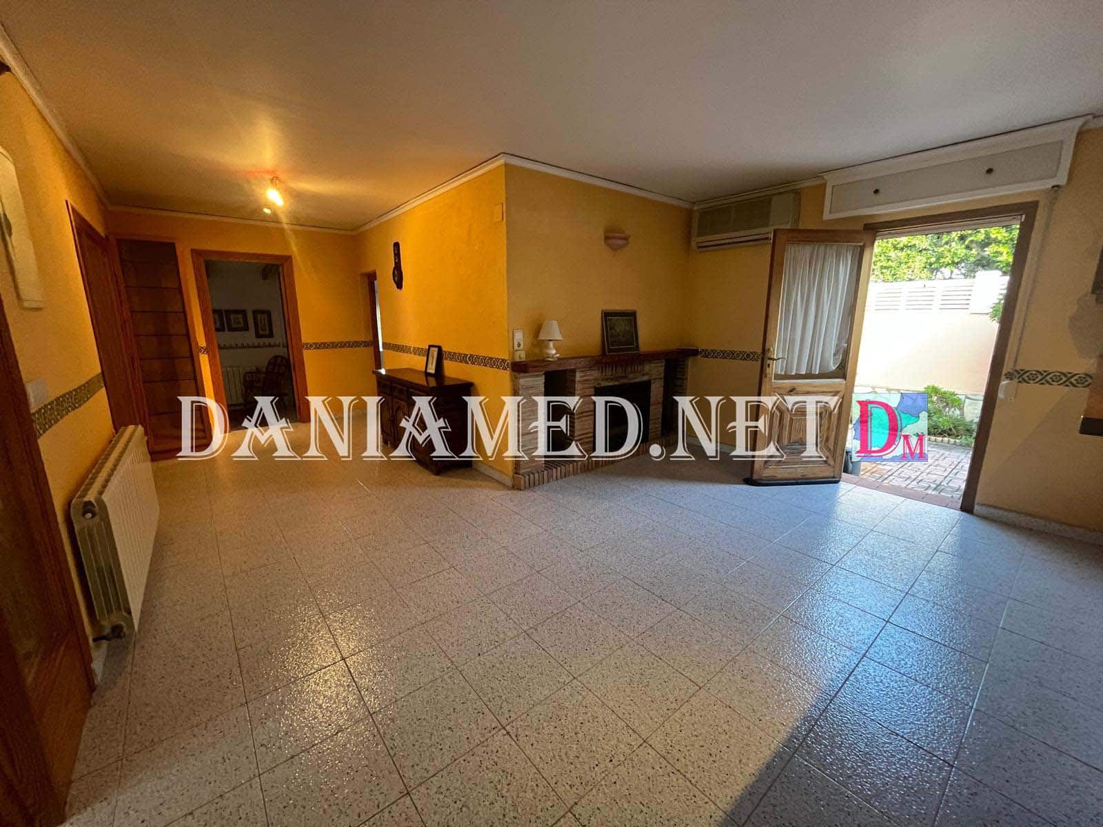 4 soverom Villa til salgs i Denia med svømmebasseng garasje - € 460 000 (Ref: 8855952)