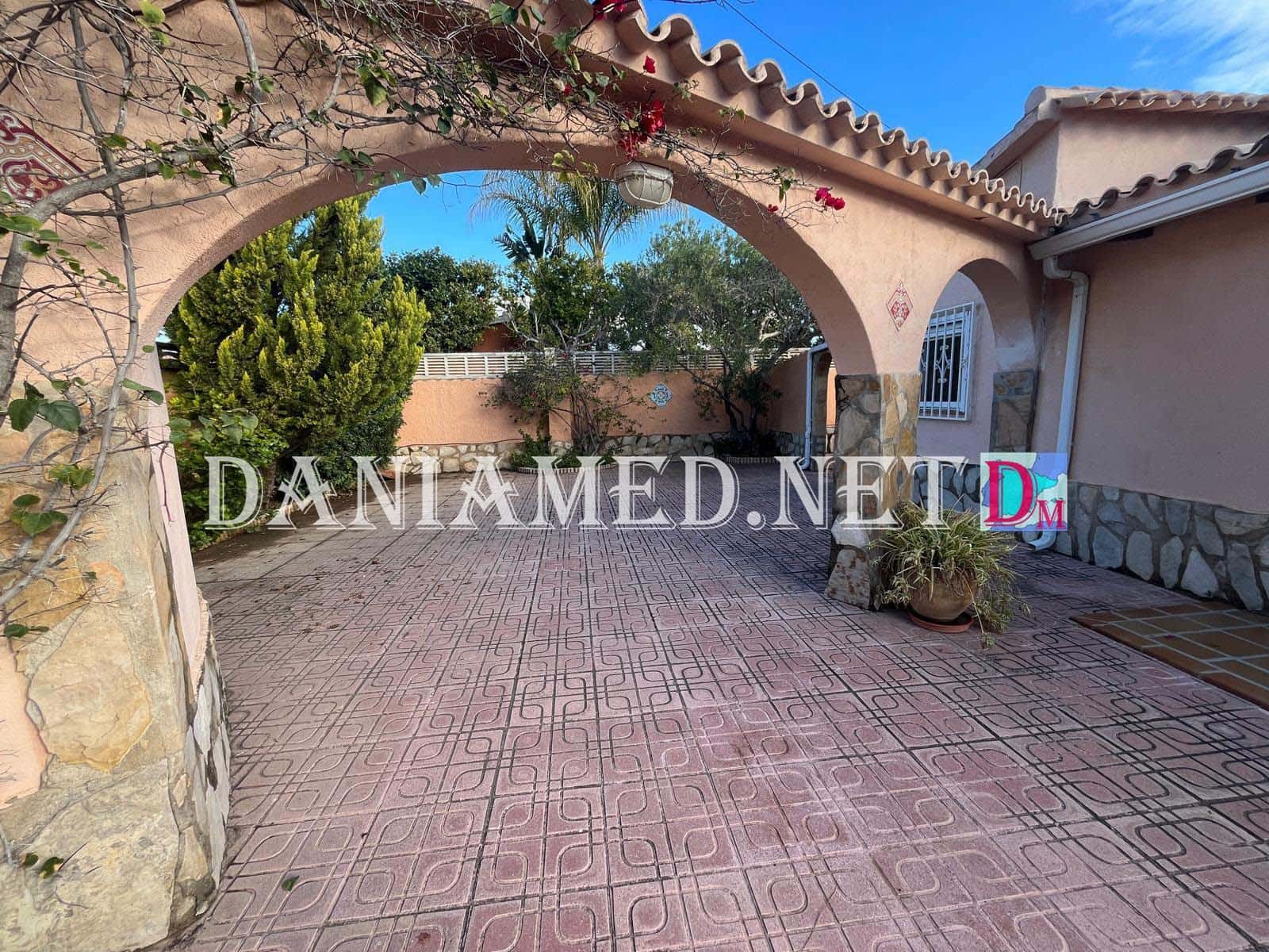 4 soverom Villa til salgs i Denia med svømmebasseng garasje - € 460 000 (Ref: 8855952)