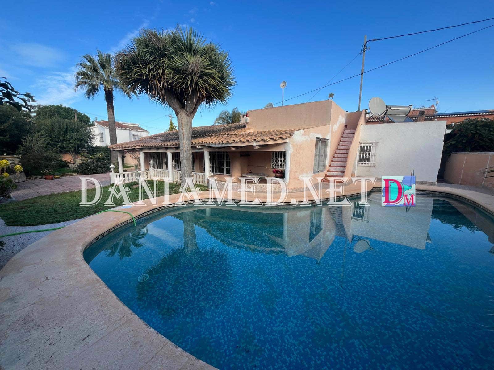 4 soverom Villa til salgs i Denia med svømmebasseng garasje - € 460 000 (Ref: 8855952)