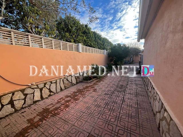 4 sypialnia Willa na sprzedaż w Las Marinas / Les Marines, Dénia z basenem garażem - 460 000 € (Ref: 8855952)