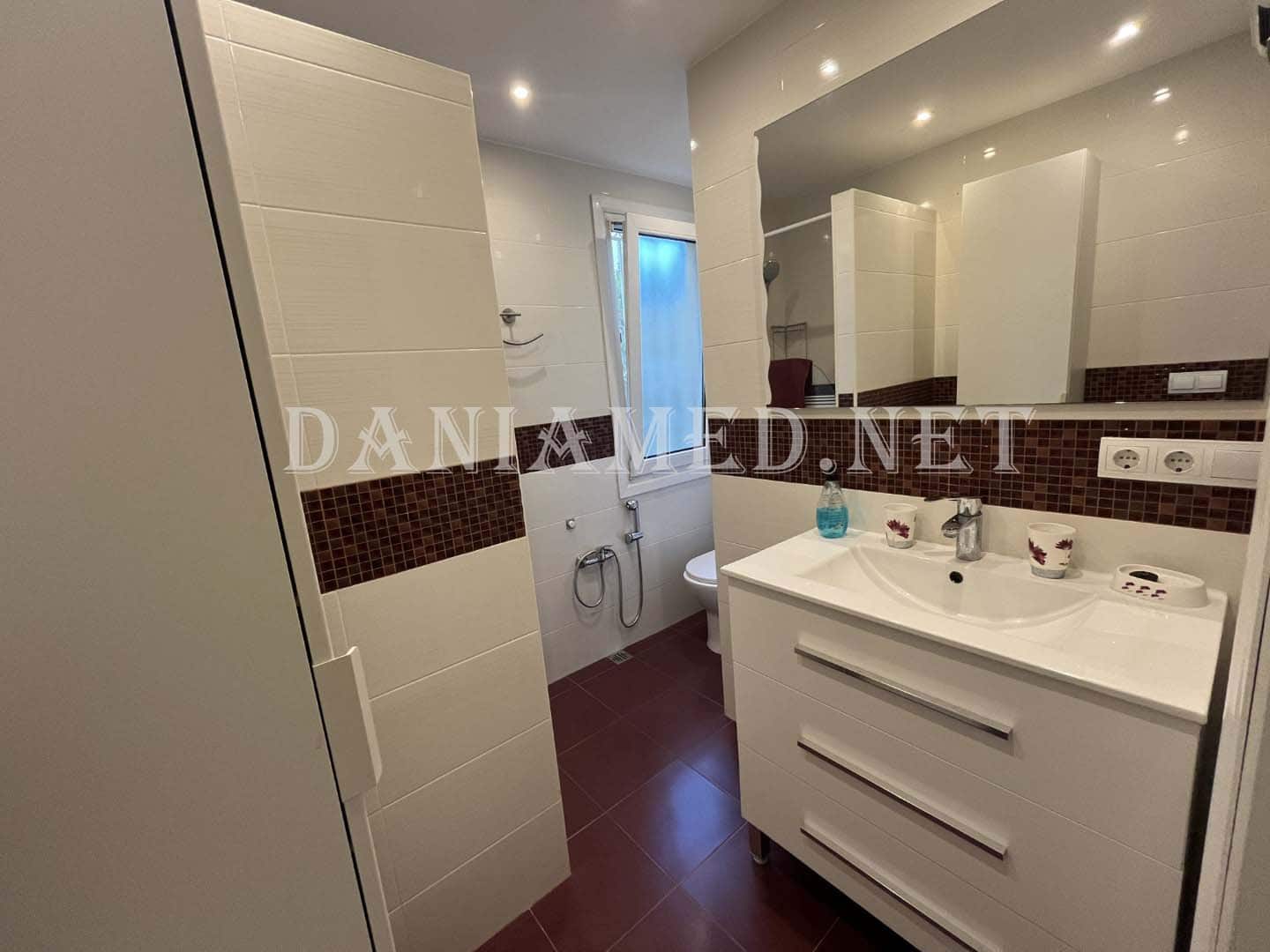 2 soveværelse Villa til salg i Oliva Nova med swimmingpool - € 339.000 (Ref: 9024879)