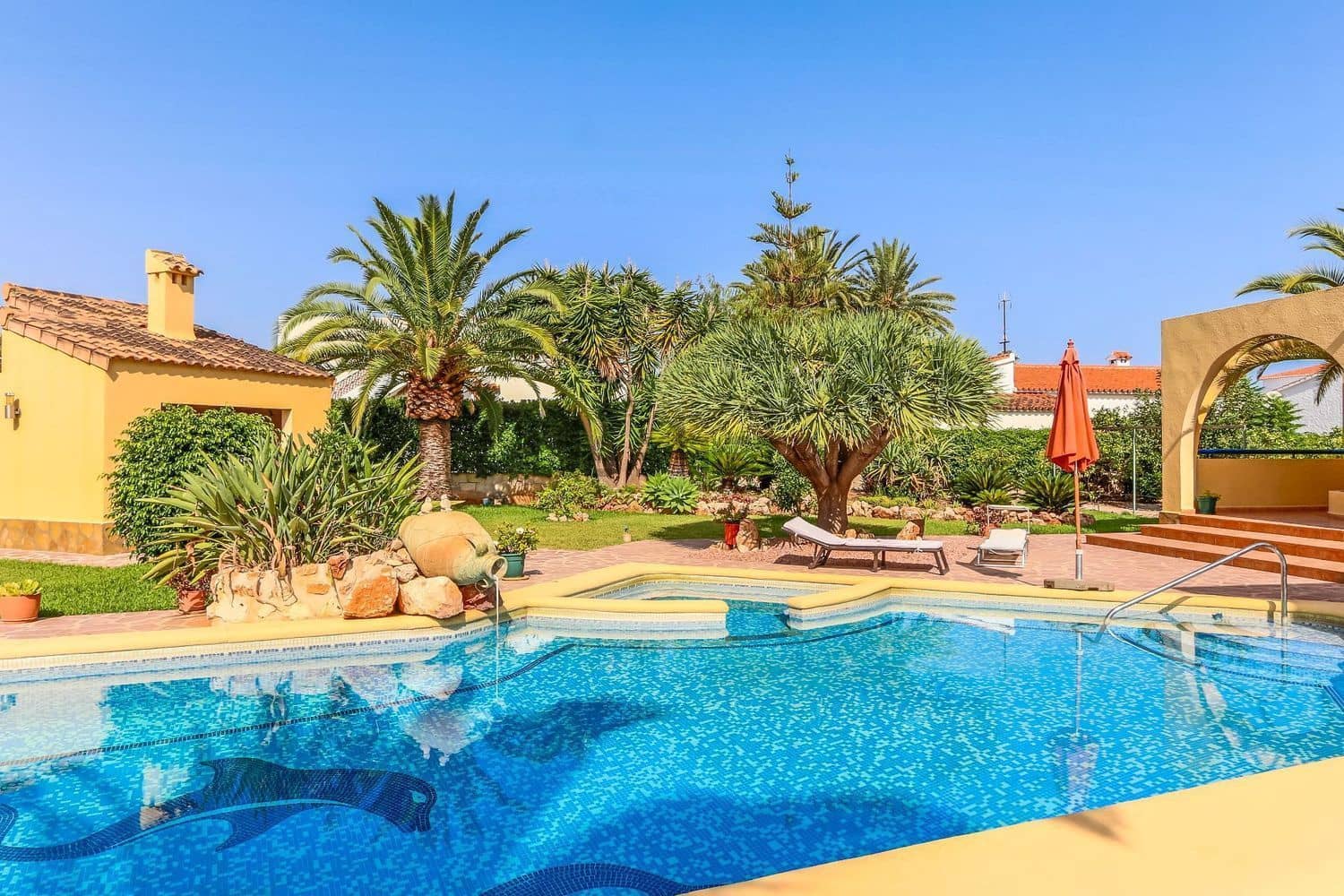 3 sypialnia Willa na sprzedaż w Els Poblets z basenem garażem - 848 000 € (Ref: 9072952)