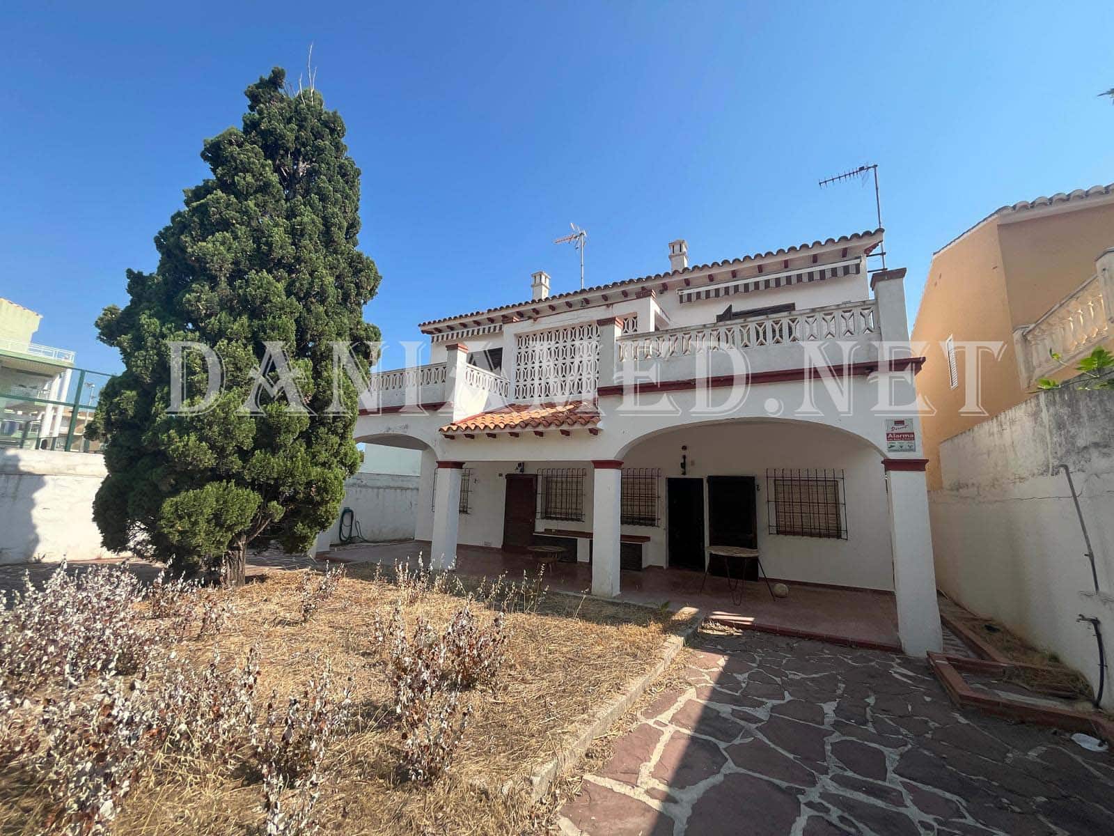 Chalet de 8 habitaciones en Dénia en venta con garaje - 590.000 € (Ref: 9131845)