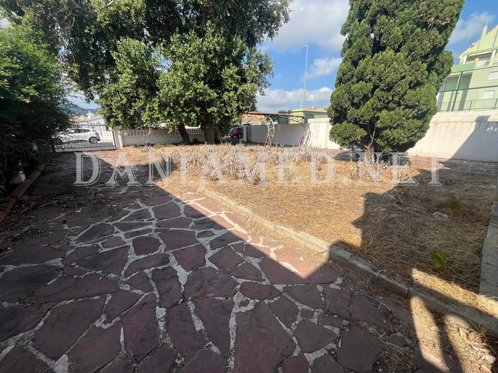 Chalet de 8 habitaciones en Dénia en venta con garaje - 590.000 € (Ref: 9131845)