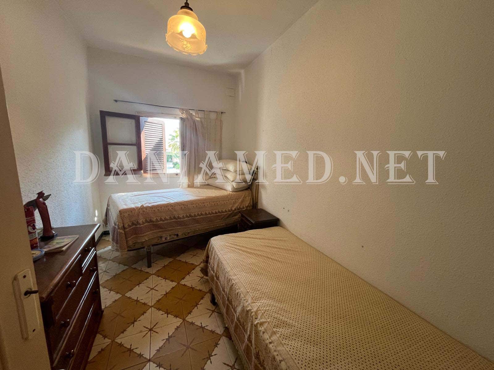 Chalet de 8 habitaciones en Dénia en venta con garaje - 590.000 € (Ref: 9131845)