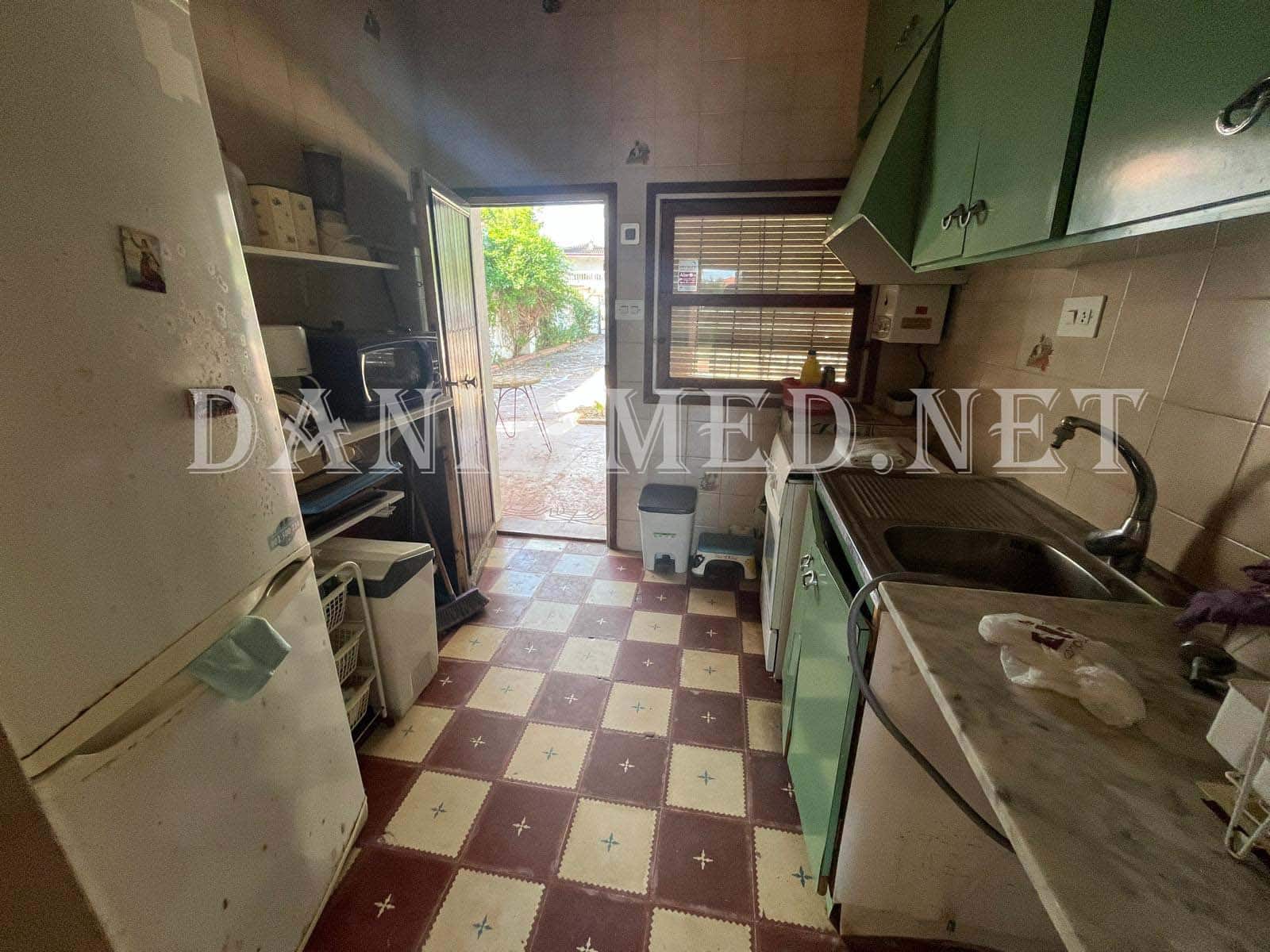 Chalet de 8 habitaciones en Dénia en venta con garaje - 590.000 € (Ref: 9131845)